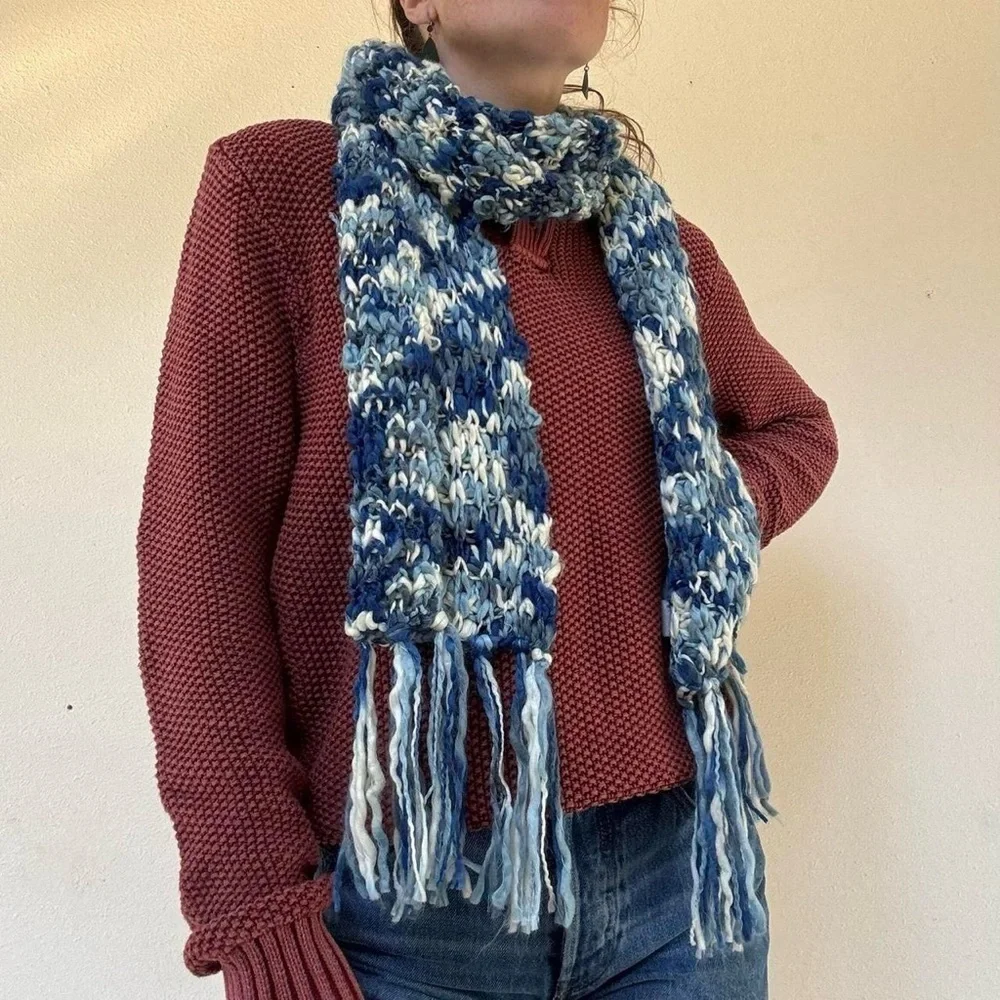 Blue and white chunky scarf with fringe